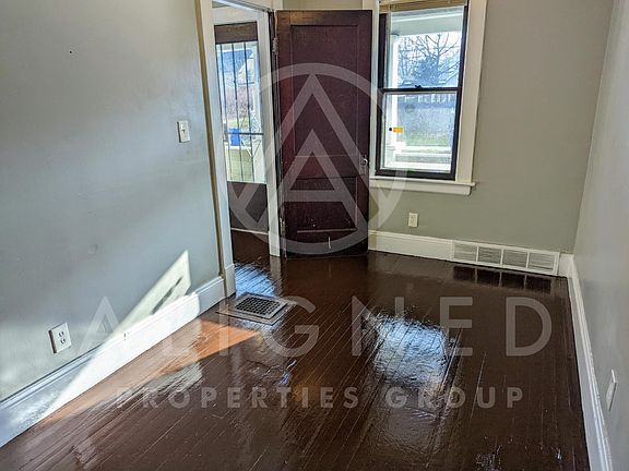 4th image of 7410 Wentworth Ave #1