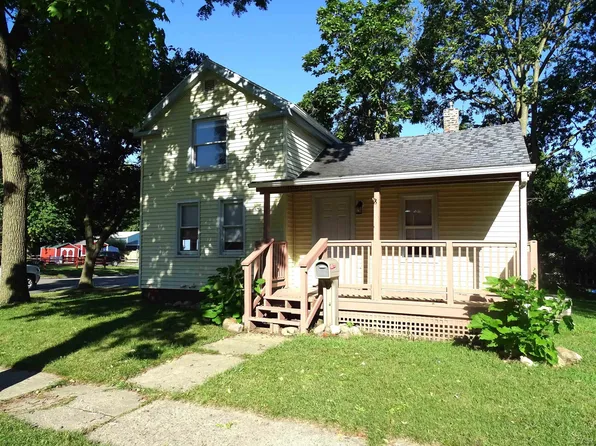 1003 N Broad St, Adrian, MI 49221