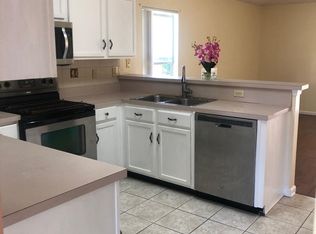 228 Melissa Ray Dr, Jacksonville, FL 32225