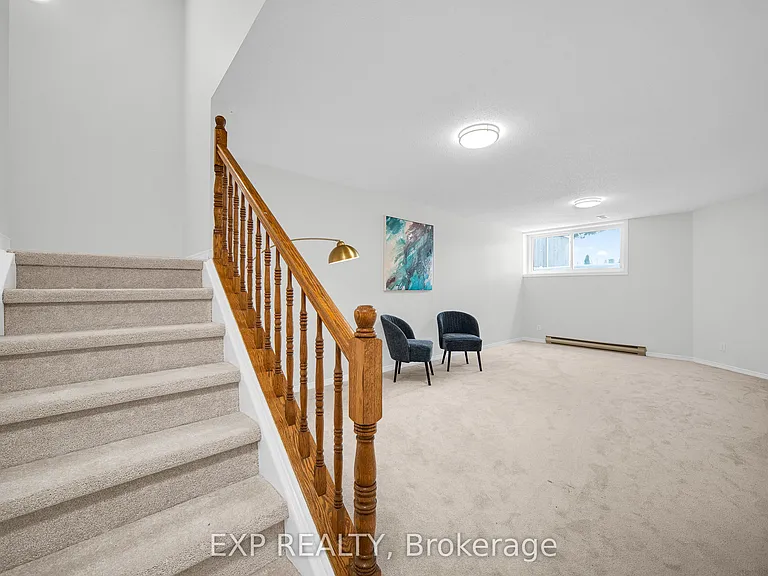 14 Sandcliffe Ter — Photo 33