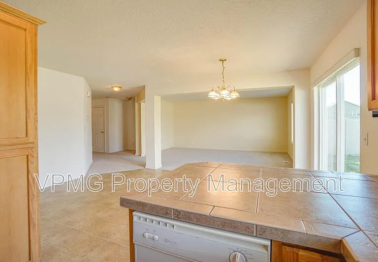 2214 NW 7th St — Photo 17