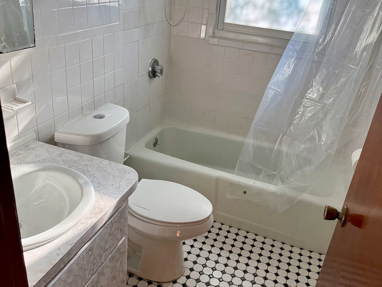 2 bed, 1000 sqft, $2,800 — Photo 4