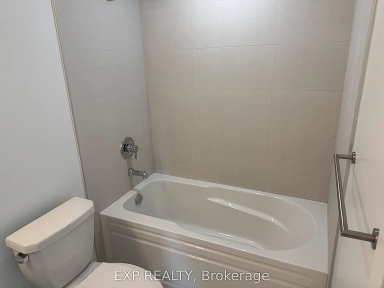 2545 Simcoe St N #2403 — Photo 11