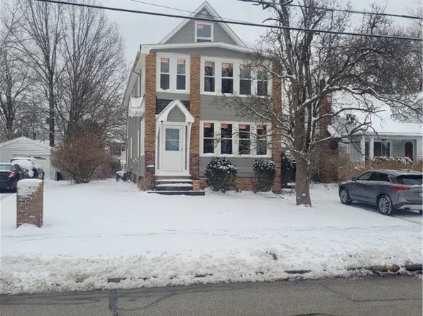 1343 Churchill Rd, Lyndhurst, OH 44124