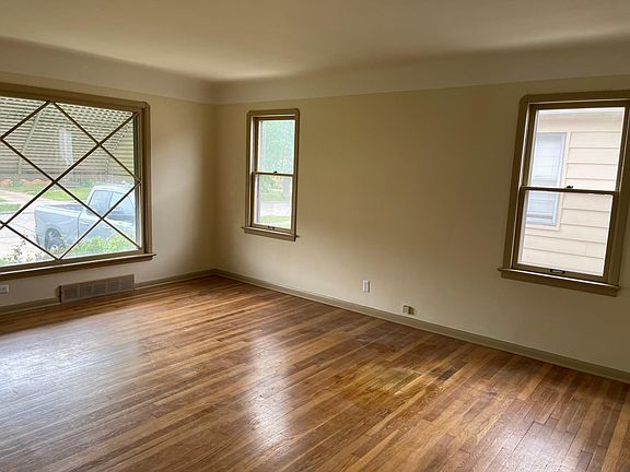 5th image of 6022 Sunderland Dr