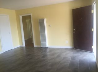 580 W McKinley St, Rialto, CA 92376