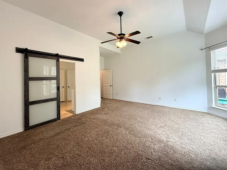 160 Stevenson Dr — Photo 28