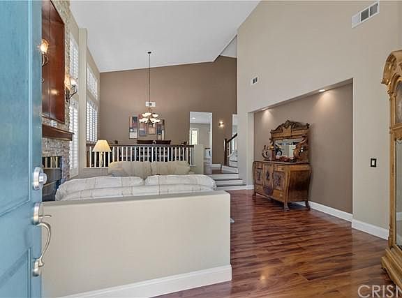 5th image of 23525 Hearthside Ct