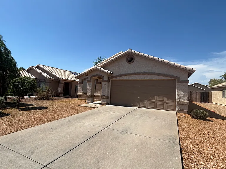 15932 W Lundberg St — Photo 2