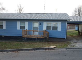903 Chestnut St, Sweetwater, TN 37874