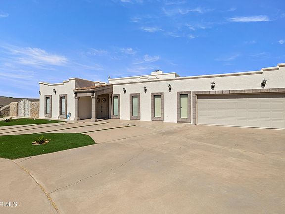 3rd image of 405 Los Seris Pl