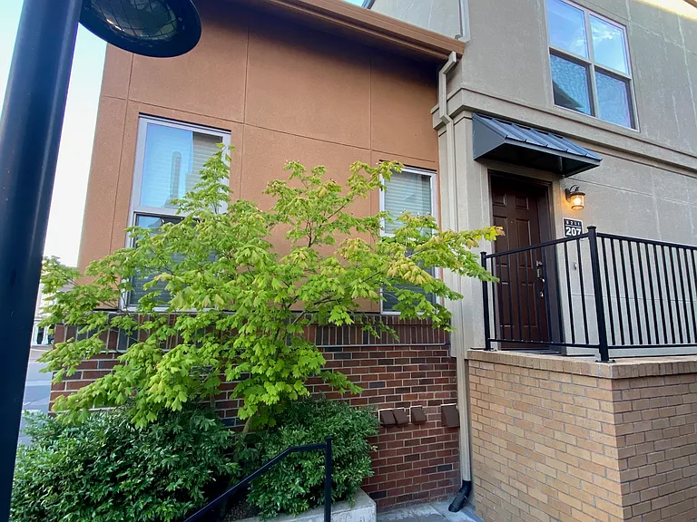 6211 NE Carillion Dr #207 — Photo 15