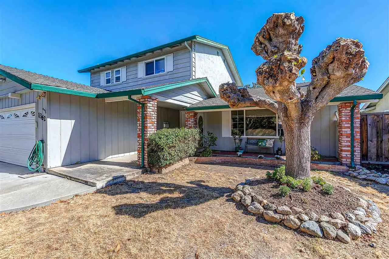 1362 El Padro Dr photo 1