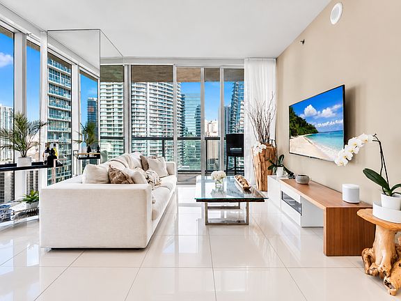 5th image of 475 Brickell Ave APT 3515