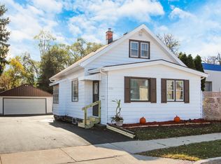 9723 W Schlinger Ave, West Allis, WI 53214