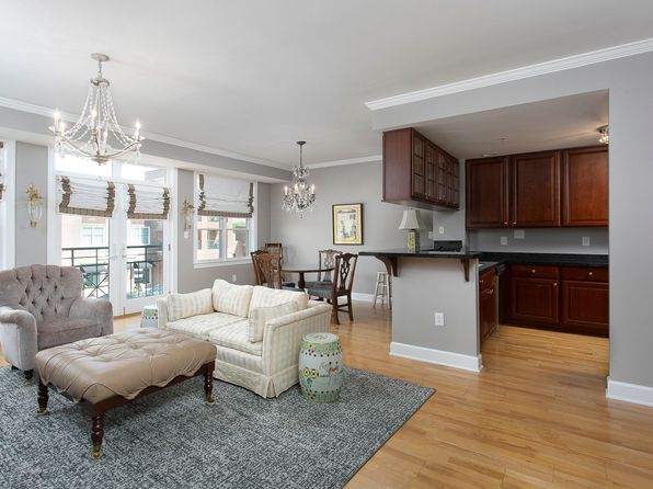 523 Meadowmont Village Cir