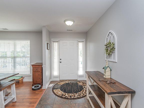 5th image of 187 Royal Pine Drive