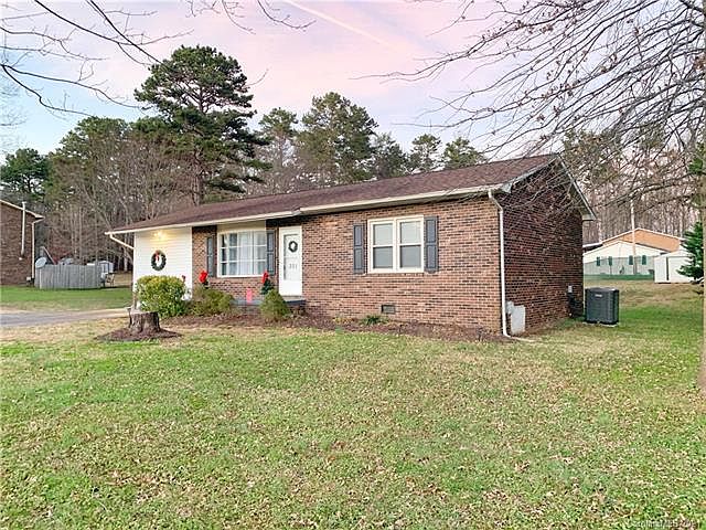 1st image of 301 Valdese Dr