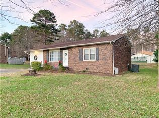 301 Valdese Dr, Morganton, NC 28655