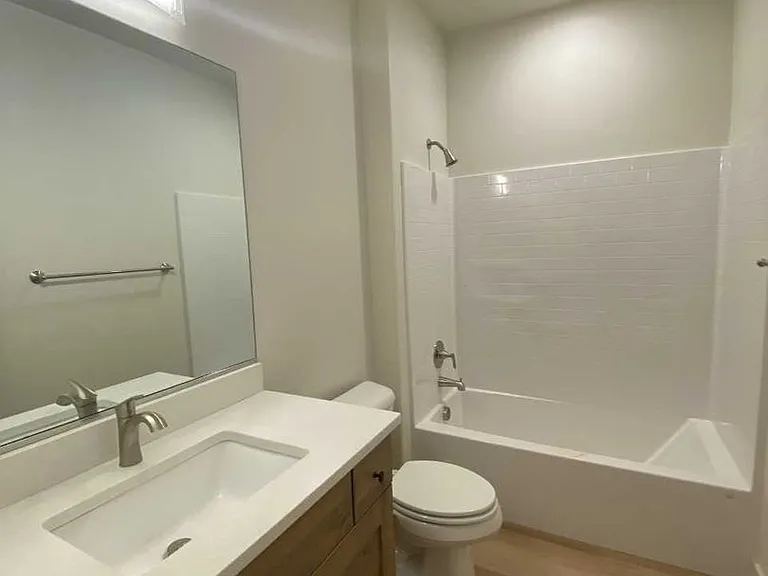 Bedford 619 E Freedom Way — Photo 12