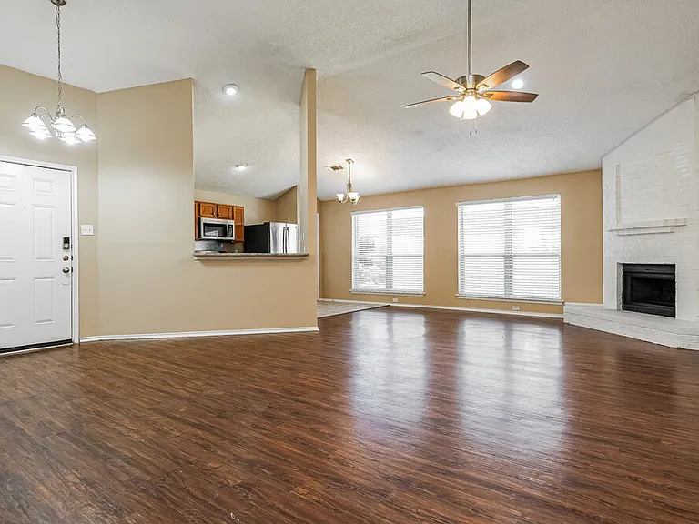 405 Lemon Dr — Photo 6
