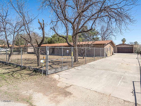 3rd image of 340 Clover Dr