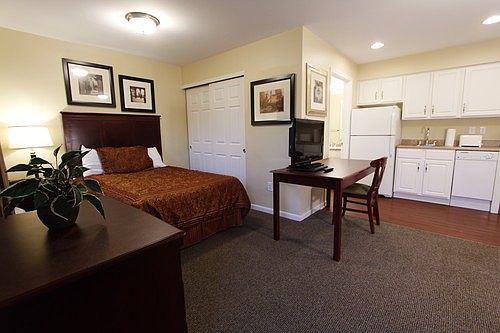 3rd image of 5596 Autumn Chase Dr APT A