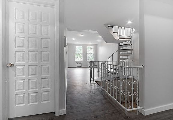 4th image of 7202 Fort Hamilton Pkwy Floor 2