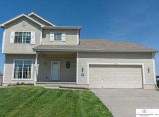 1505 Ridgeview Dr, Papillion, NE 68046