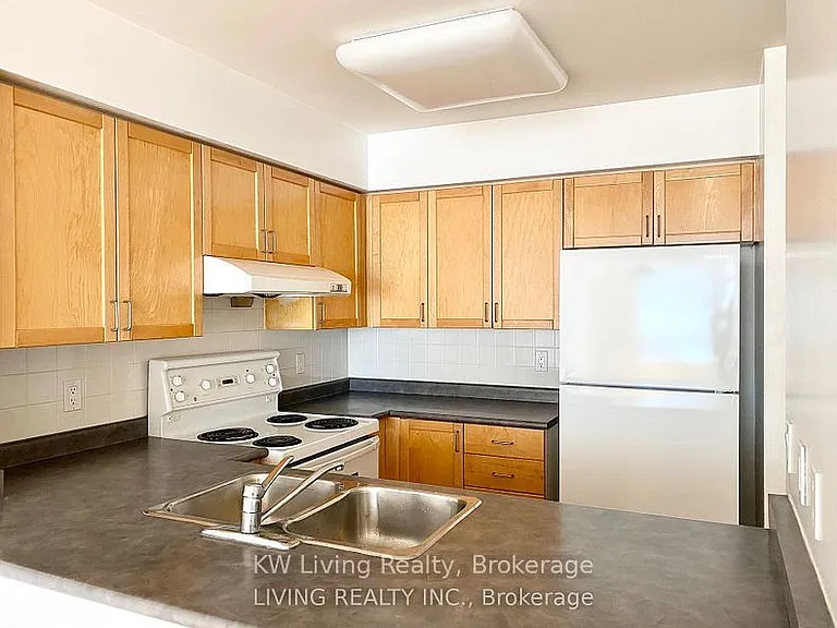 33 Empress Ave #808 — Photo 6