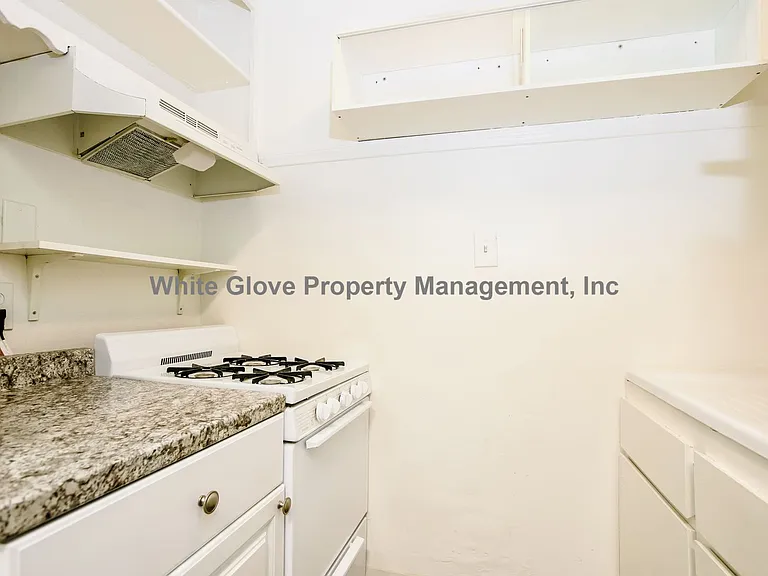 The Joyce Apartments — Photo 8