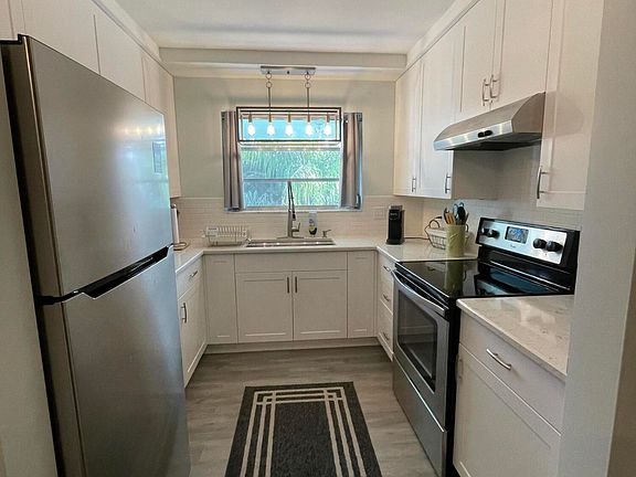 4th image of 710 N K Street #202