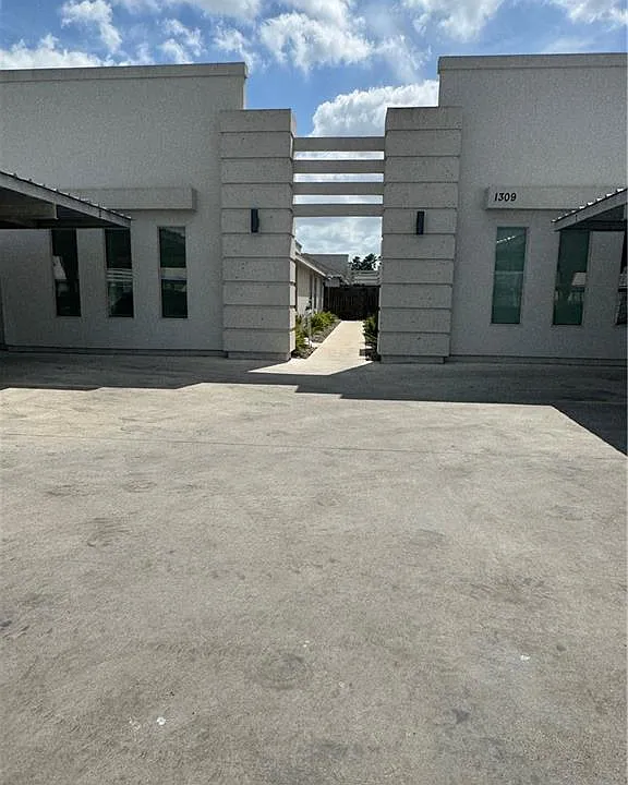 1309 Alta Vista Dr #3