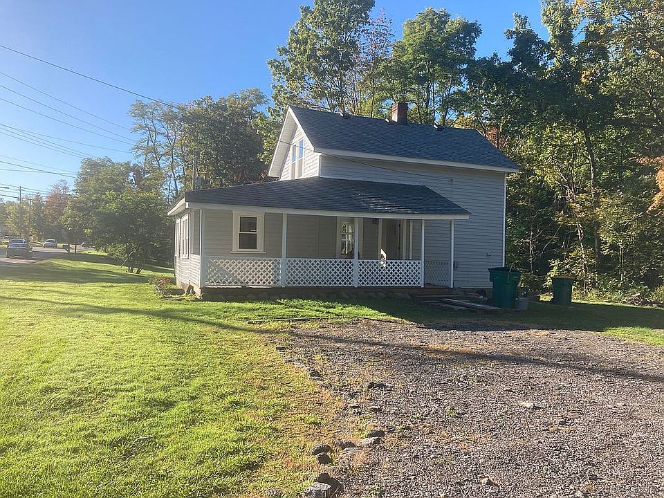Front with driveway