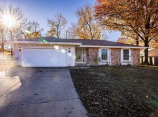 3125 SW 31st Ct, Topeka, KS 66614