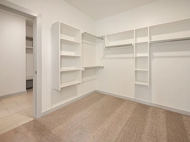 4909 Misty Wood Ln — Photo 45