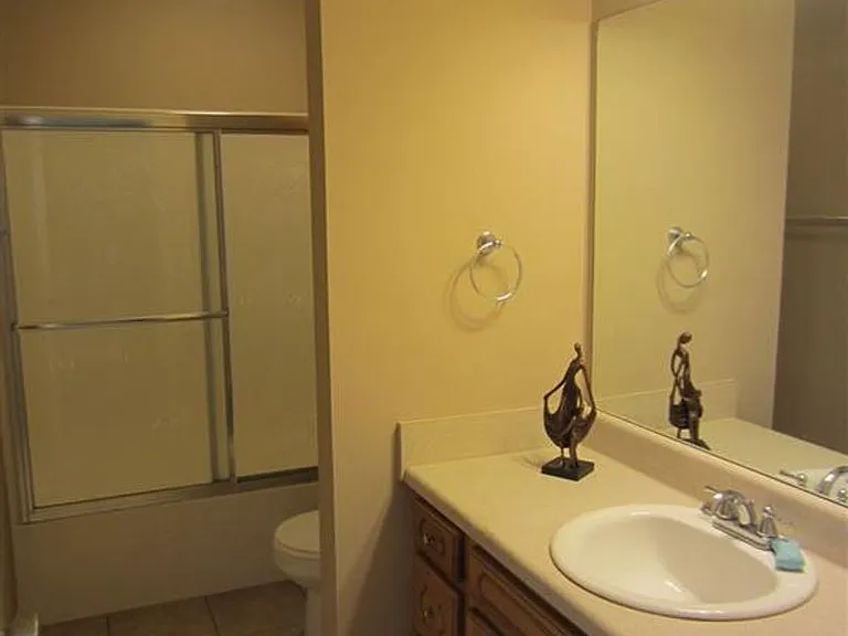 202 Riverview Dr — Photo 10