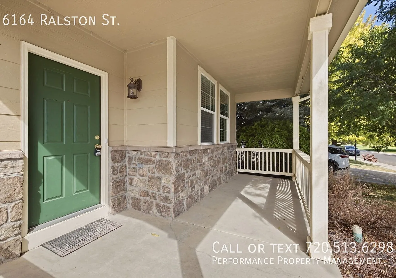 Beautiful home in a great area of town — Photo 2