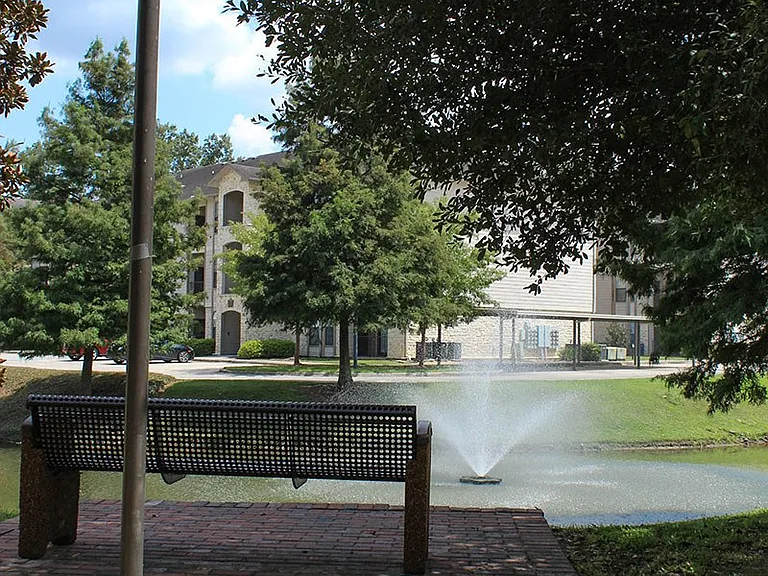 Camden Lake Apts — Photo 14