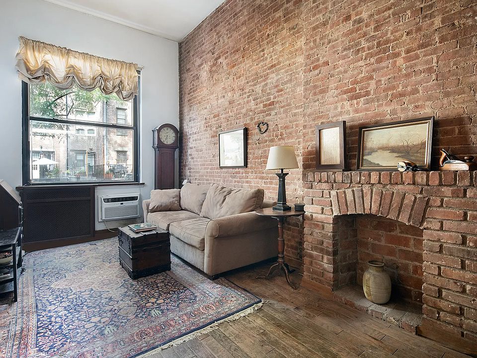 1st image of 105 W 70th St APT 2R
