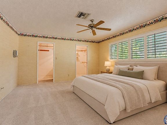 4th image of 406 Terrace Cir