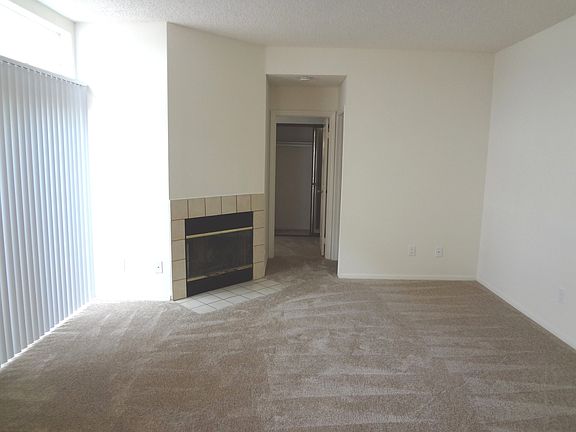 3rd image of 1420 Hornblend St APT 1