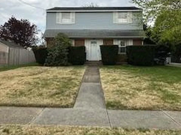 101 Green Ridge Rd, Voorhees, NJ 08043