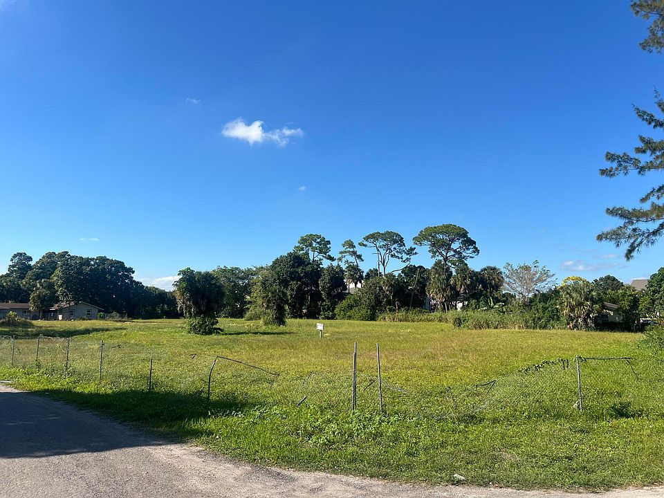 2nd image of 0000 Pineridge Lane