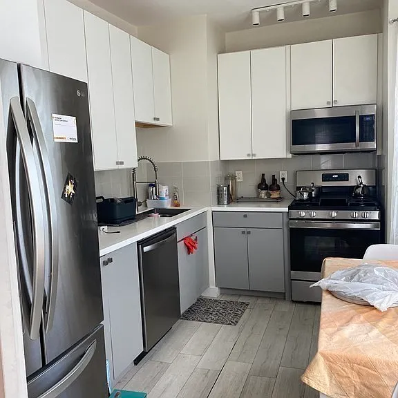 4 Woodbine St #2 — Photo 7