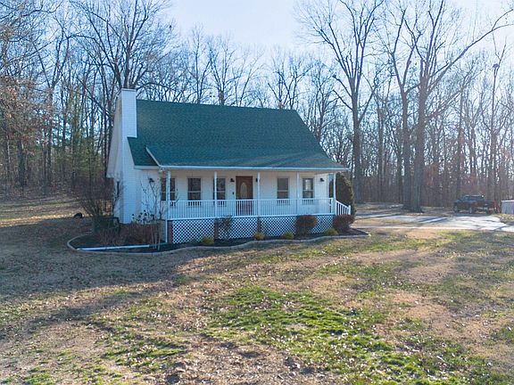 2nd image of 925 Wayside Dr