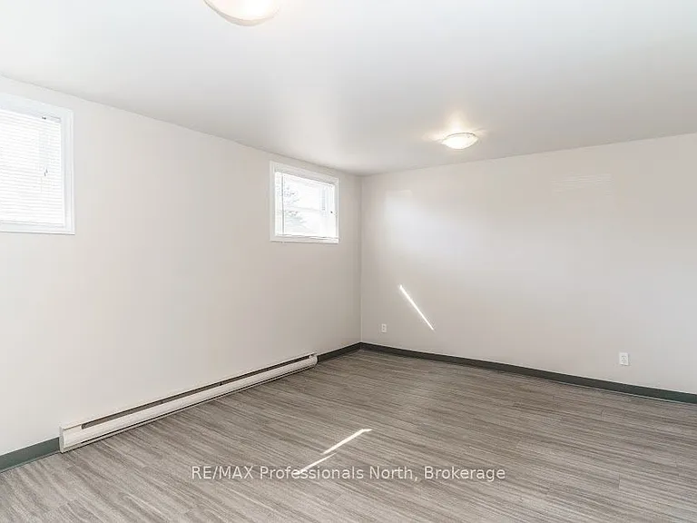 140 Elder St — Photo 21