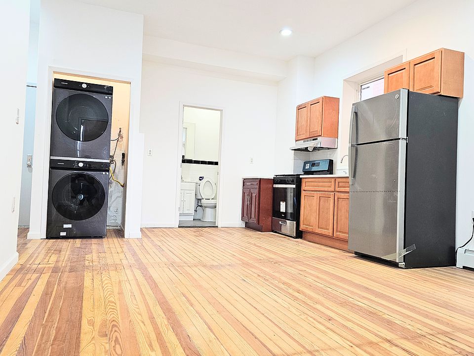 1st image of 743 40th St #2R