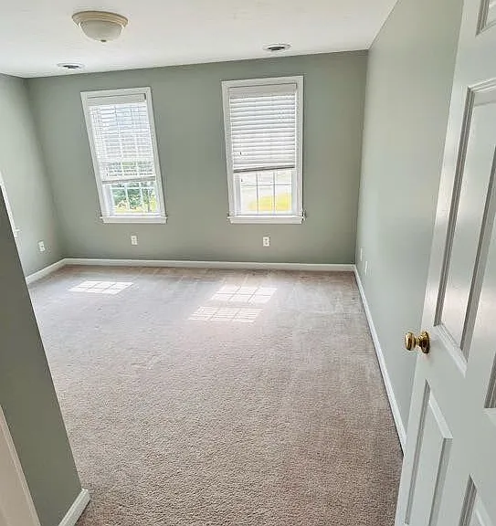 10 Jonathan Cir — Photo 11