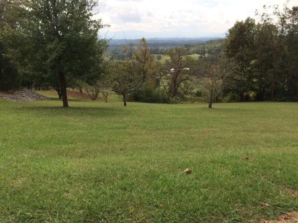 Sandra Way, Kodak, TN 37764